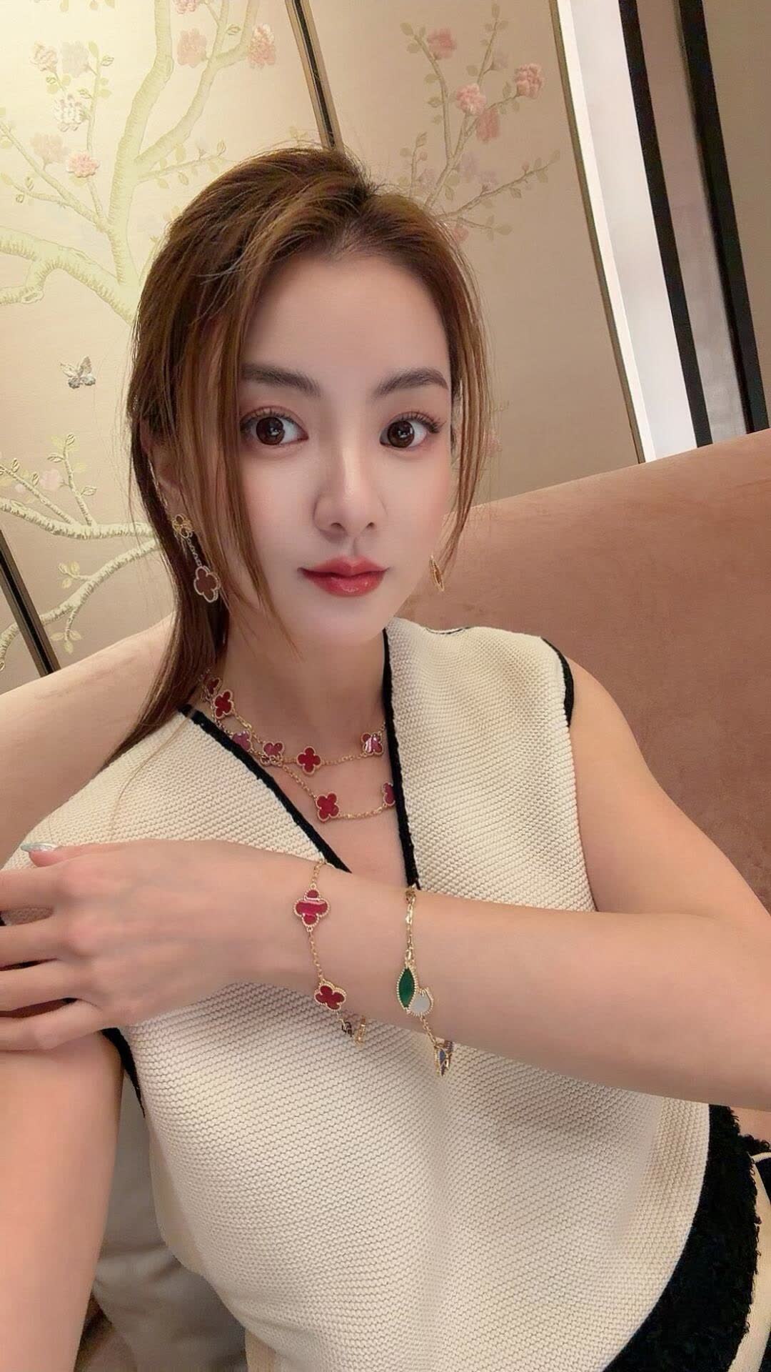 Van Cleef & Arpels Necklace Van Cleef & Arpels Necklace